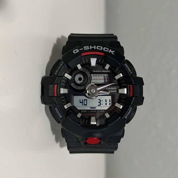 Casio G-Shock GA 700 Red Black Watch